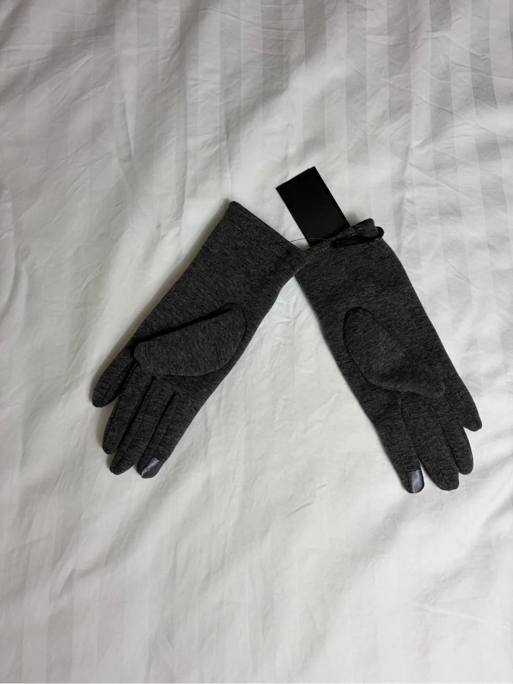 NWT Marcus Adler gray cotton studded touchscreen gloves